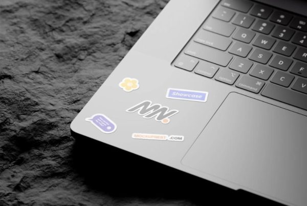 Side View Laptop Mockup PSD