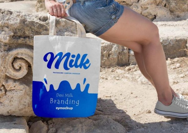Fashion Tote Bag Mockup PSD